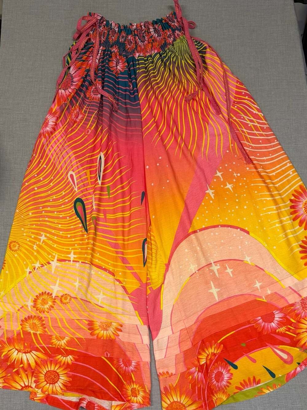 Agua Bendita Revolve Wide Leg in Solaris Ombre - Picture 4 of 12